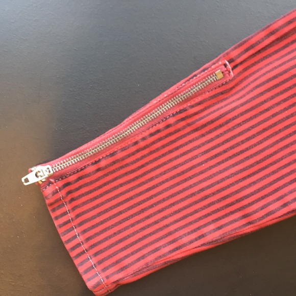 PACSUN (bullhead)- red & black striped pants - Picture 5 of 6